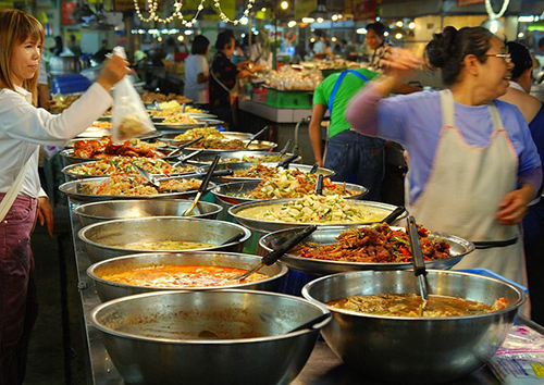 Thai_market_food_01